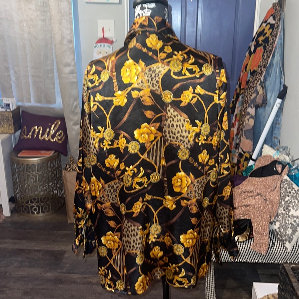 Bentley plus blouse shirt vintage top gold chain